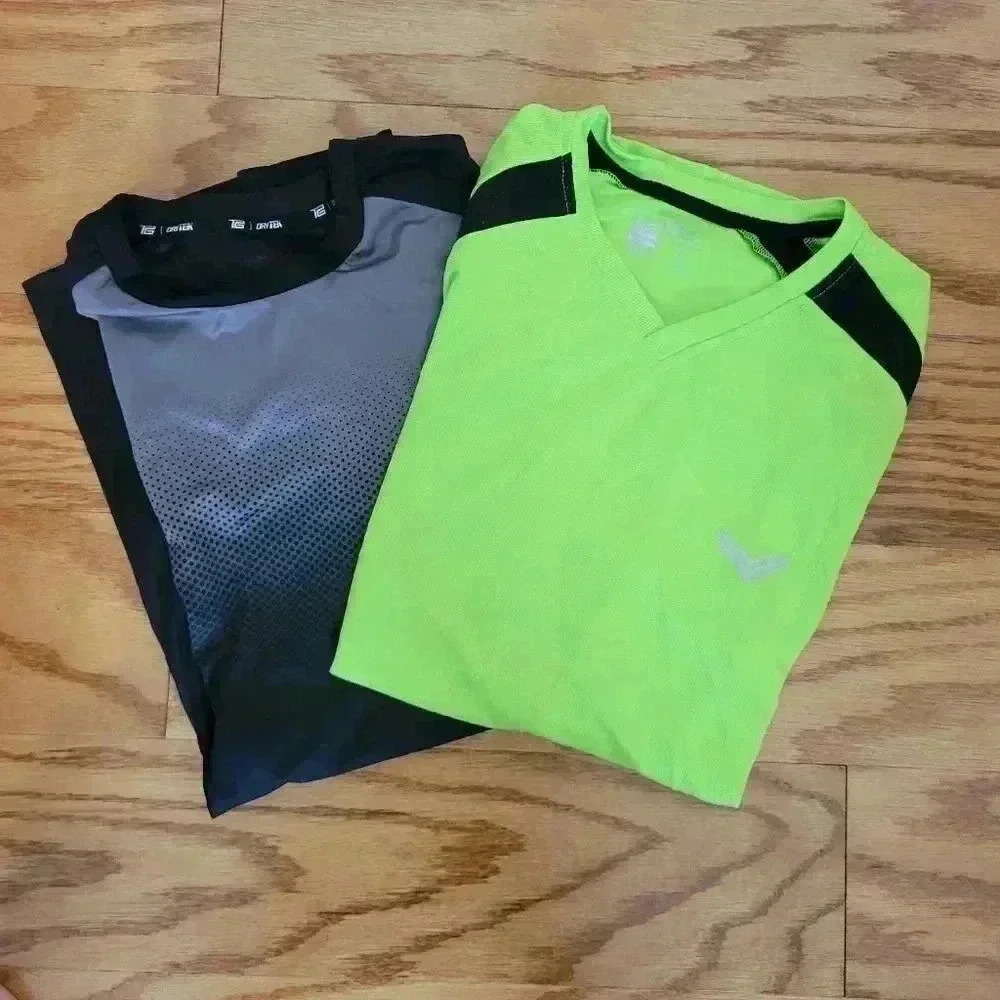2 US Small Men's Dri-Fit shirt bundle EUC
